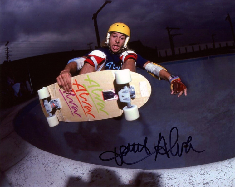 TONY ALVA SIGNED AUTOGRAPHED 8x10 PHOTO SKATEBOARDING Z-BOYS TONY ALVA SIGNED AUTOGRAPHED 8x10 PHOTO SKATEBOARDING Z-BOYS