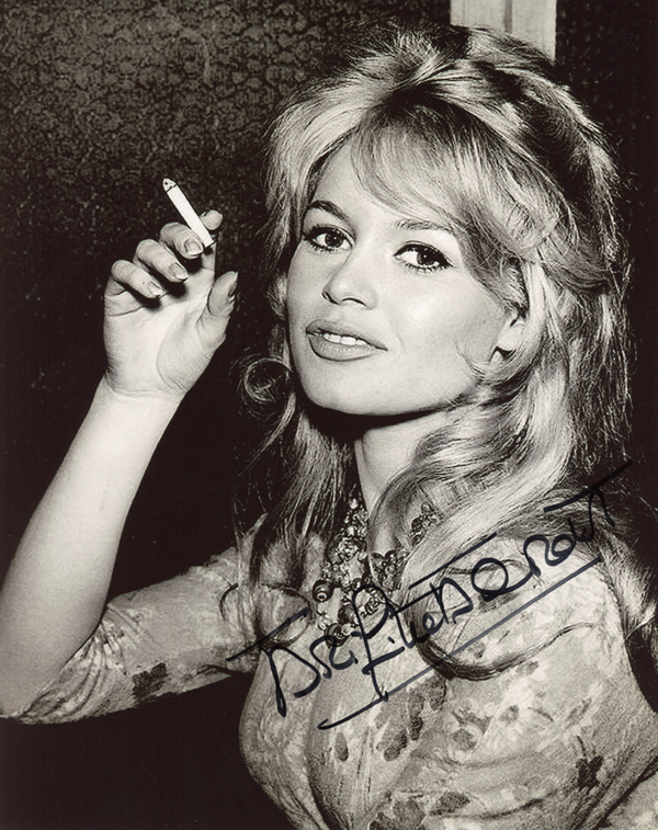 BRIGITTE BARDOT SIGNED AUTOGRAPHED 8x10 PHOTO LEGENDARY SEX SYMBOL
