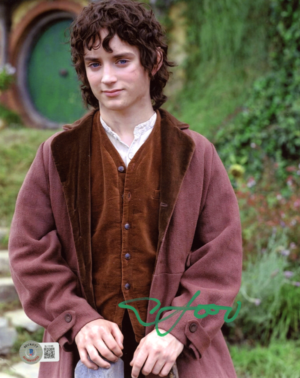 ELIJAH WOOD SIGNED AUTOGRAPHED 8x10 PHOTO FRODO LORD OF THE RINGS